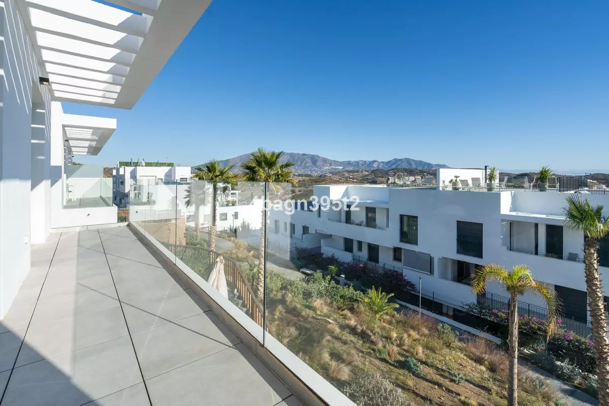 3-bedroom Apartment In Mijas, Spain (92 M²)