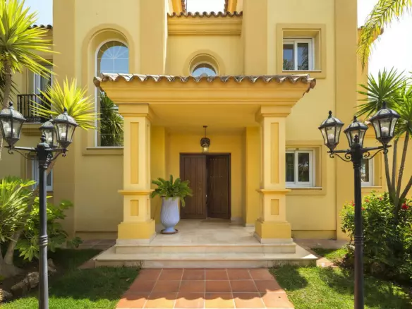 4-bedroom Villa In Marbella, Spain (404 M²)