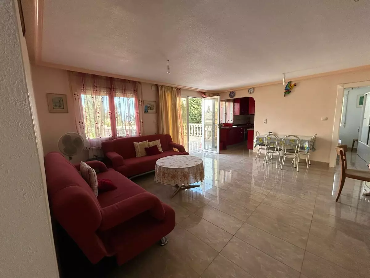 6-bedroom Villa In San Fulgencio, Spain (390 M²)