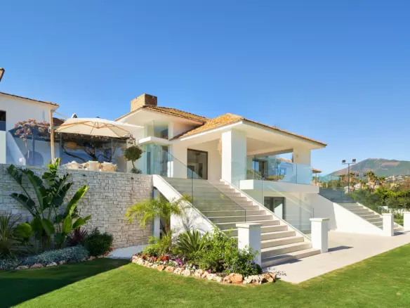 6-bedroom Villa In Marbella, Spain (449 M²)