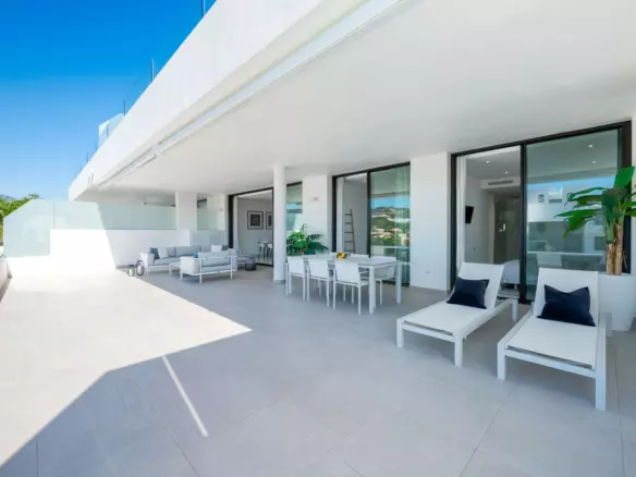 2-bedroom Apartment In Estepona, Spain (91 M²)