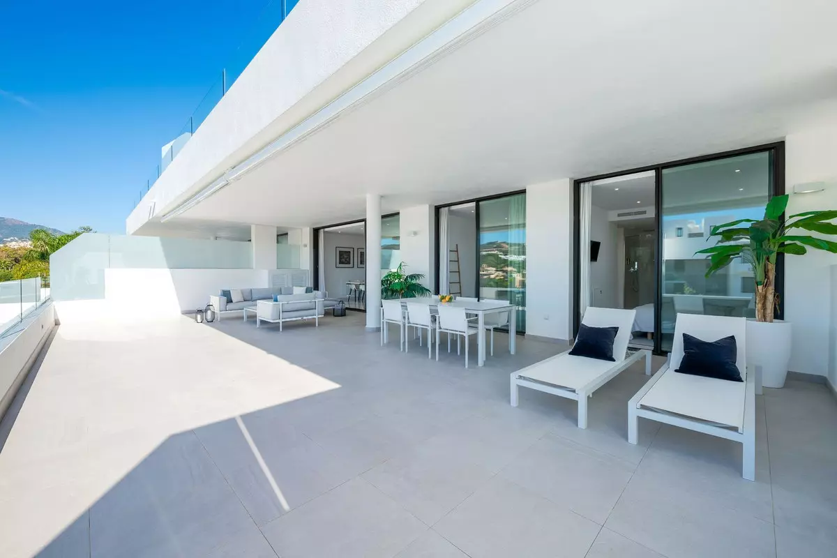 2-bedroom Apartment In Estepona, Spain (91 M²)