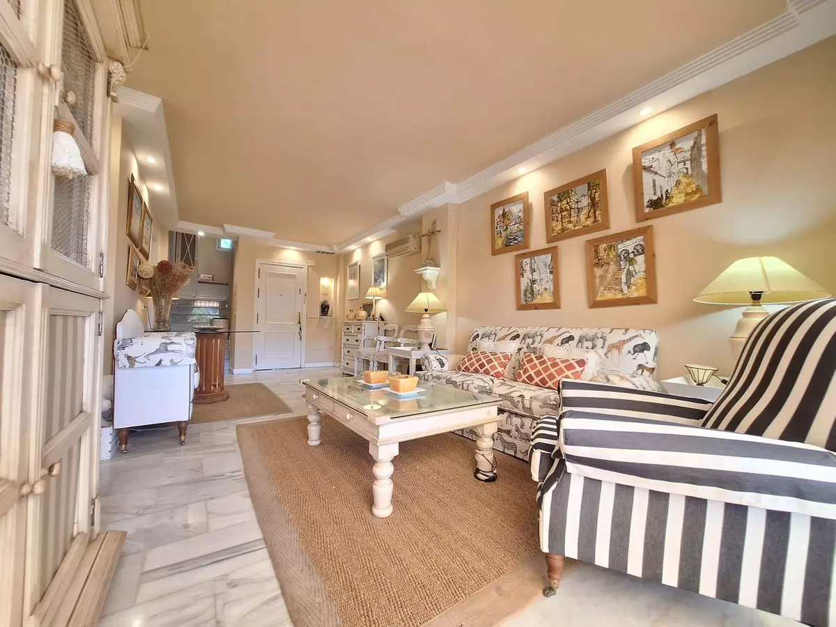 2-bedroom Apartment In Marbella, Spain (107 M²)