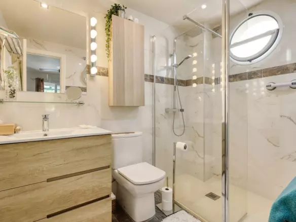 3-bedroom Apartment In Marbella, Spain (130 M²)