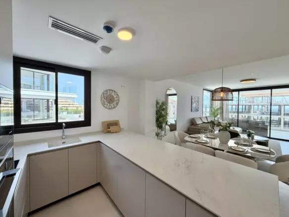 3-bedroom Apartment In Fuengirola, Spain (101 M²)