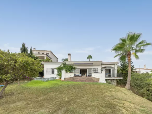 3-bedroom Villa In Estepona, Spain (287 M²)