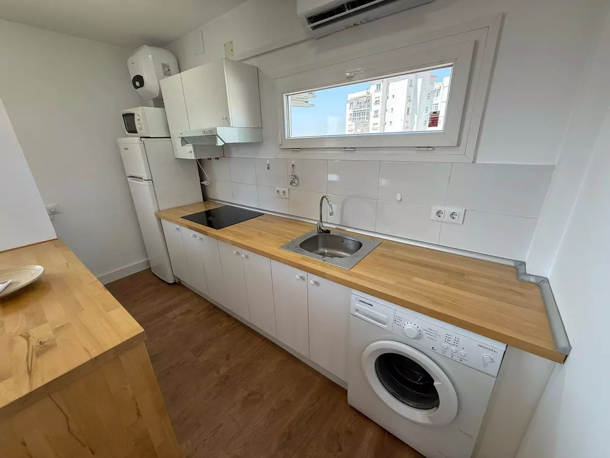1-bedroom Apartment In Málaga, Spain (60 M²)