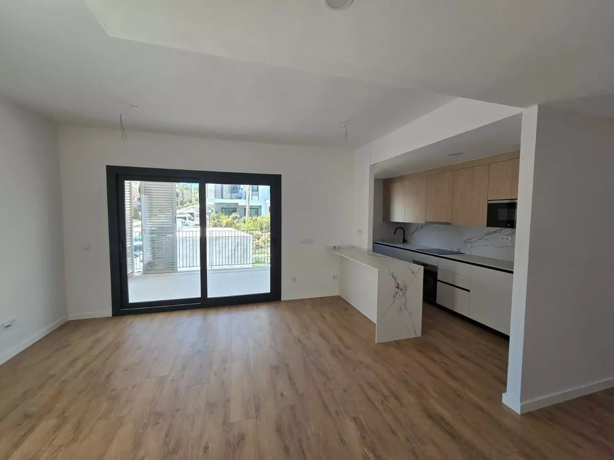 3-bedroom Apartment In Estepona, Spain (93 M²)