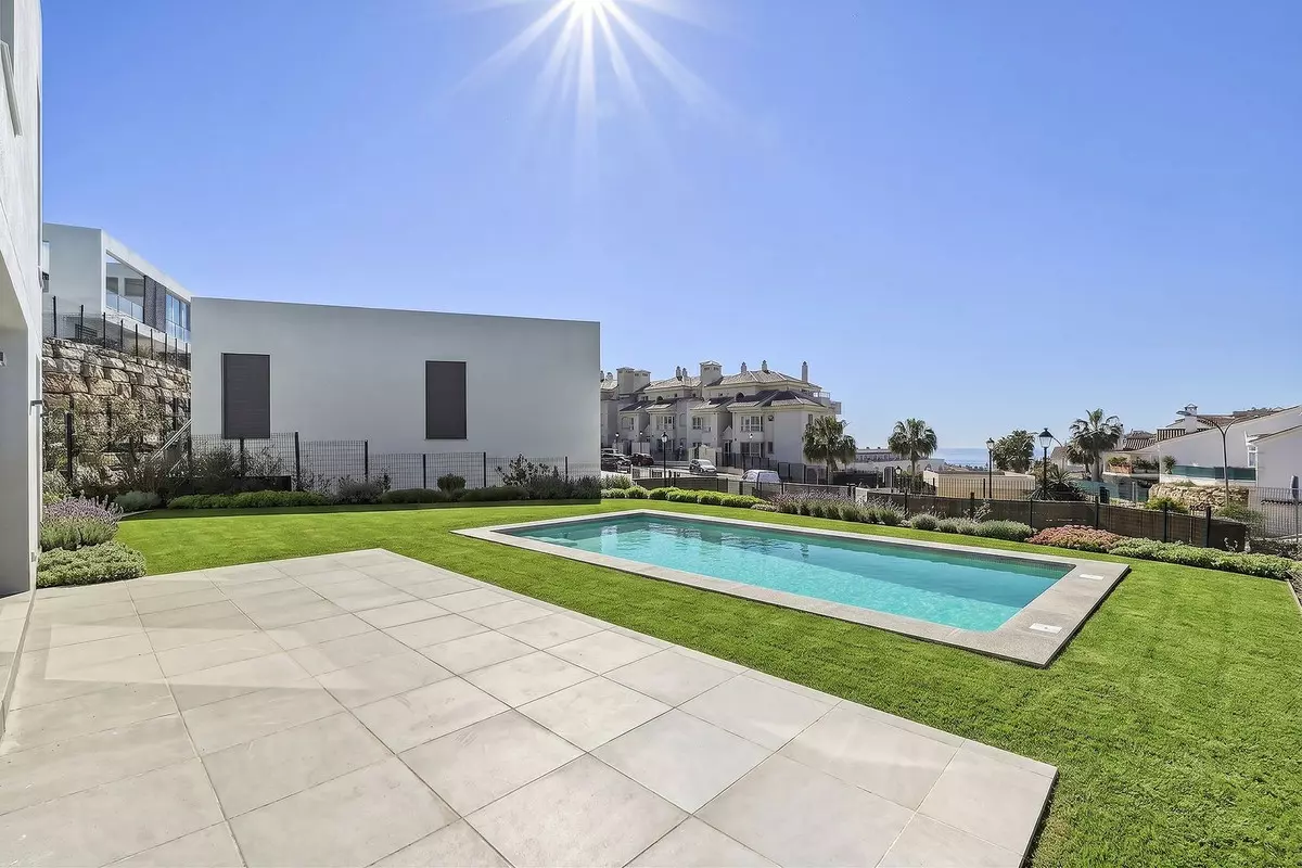 3-bedroom Villa In Mijas, Spain (133 M²)