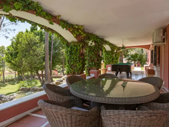 12-bedroom Villa In Benahavis, Spain (1.058 M²)