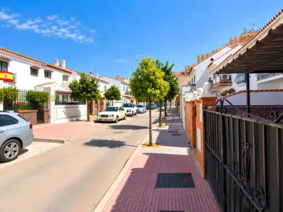 3-bedroom Villa In Fuengirola, Spain (155 M²)