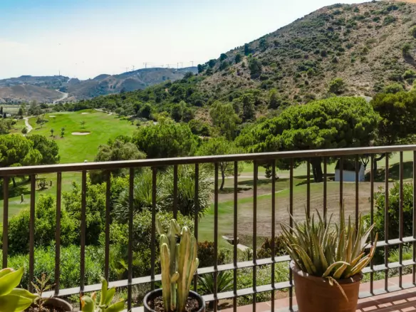 2-bedroom Apartment In Benahavis, Spain (90 M²)
