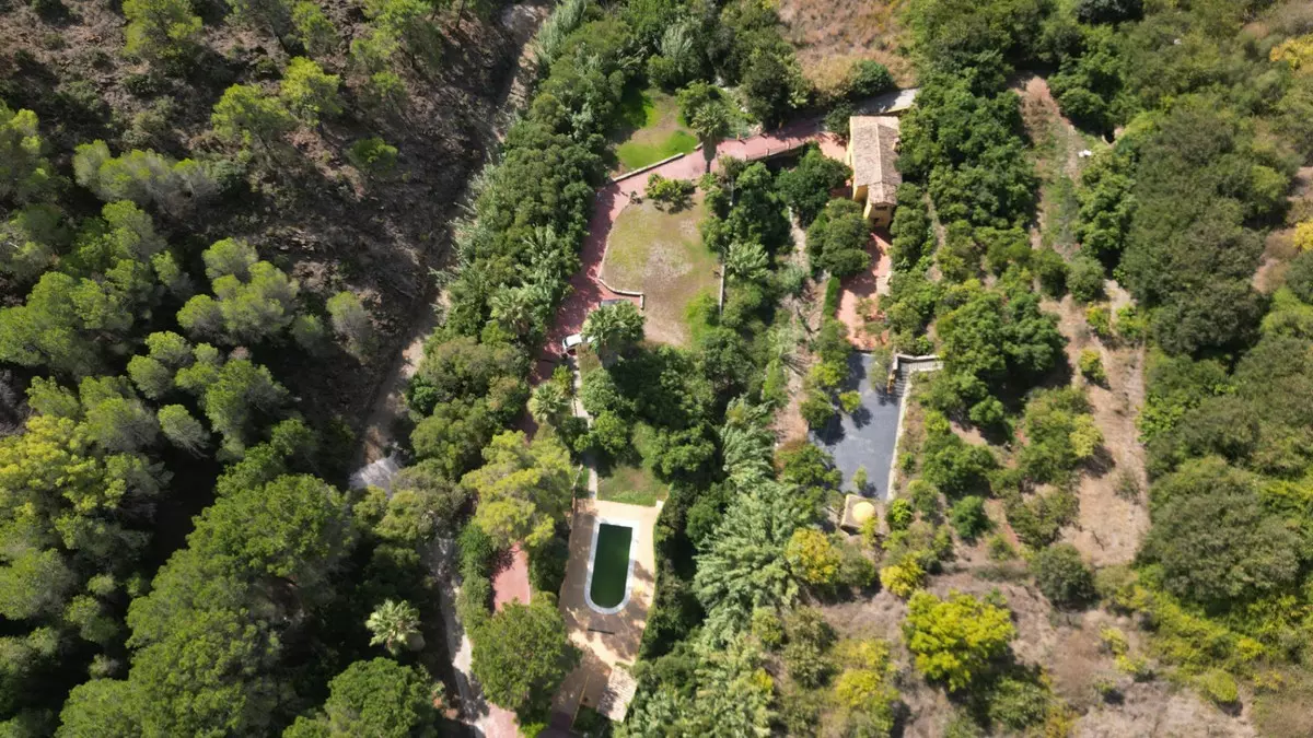 3-bedroom Country House In Ojen, Spain (217 M²)
