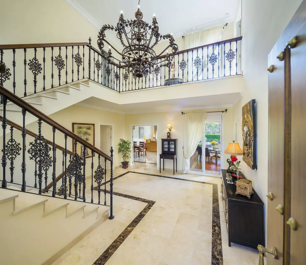 4-bedroom Villa In Marbella, Spain (404 M²)