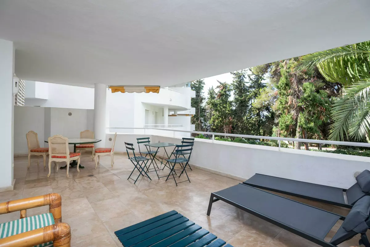 3-bedroom Apartment In Marbella, Spain (121 M²)