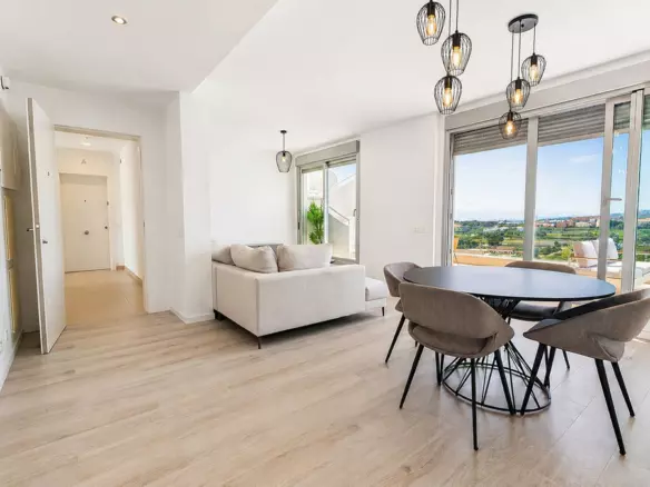 2-bedroom Apartment In Estepona, Spain (75 M²)