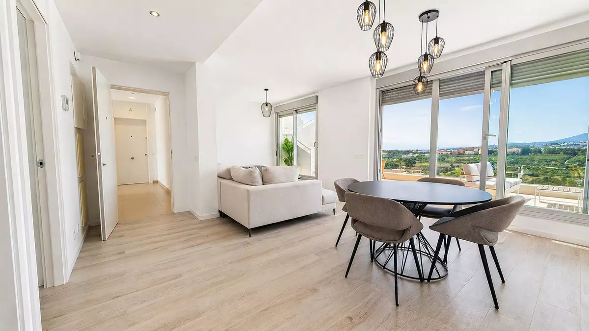 2-bedroom Apartment In Estepona, Spain (75 M²)