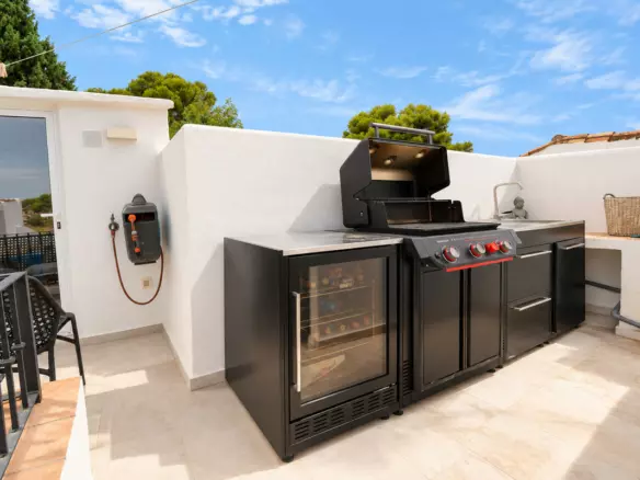 2-bedroom Apartment In Marbella, Spain (73 M²)