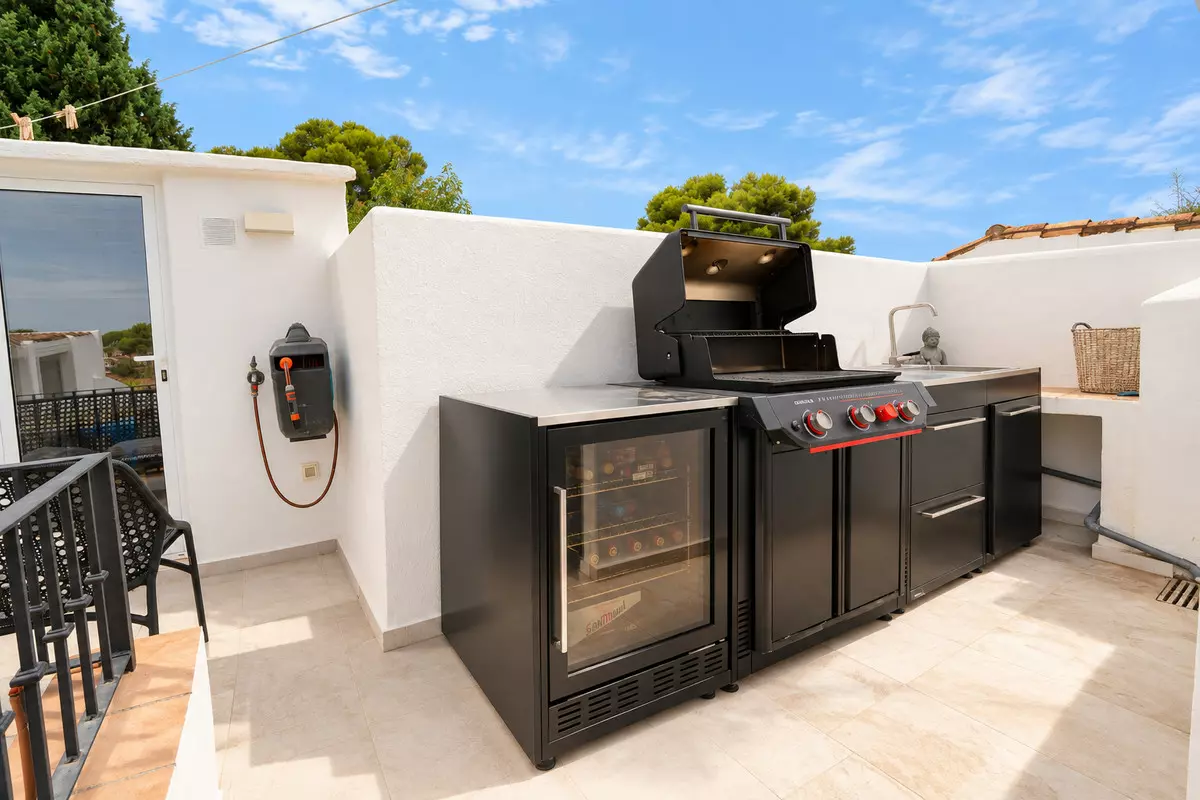 2-bedroom Apartment In Marbella, Spain (73 M²)