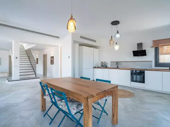 6-bedroom Villa In Coín, Spain (527 M²)