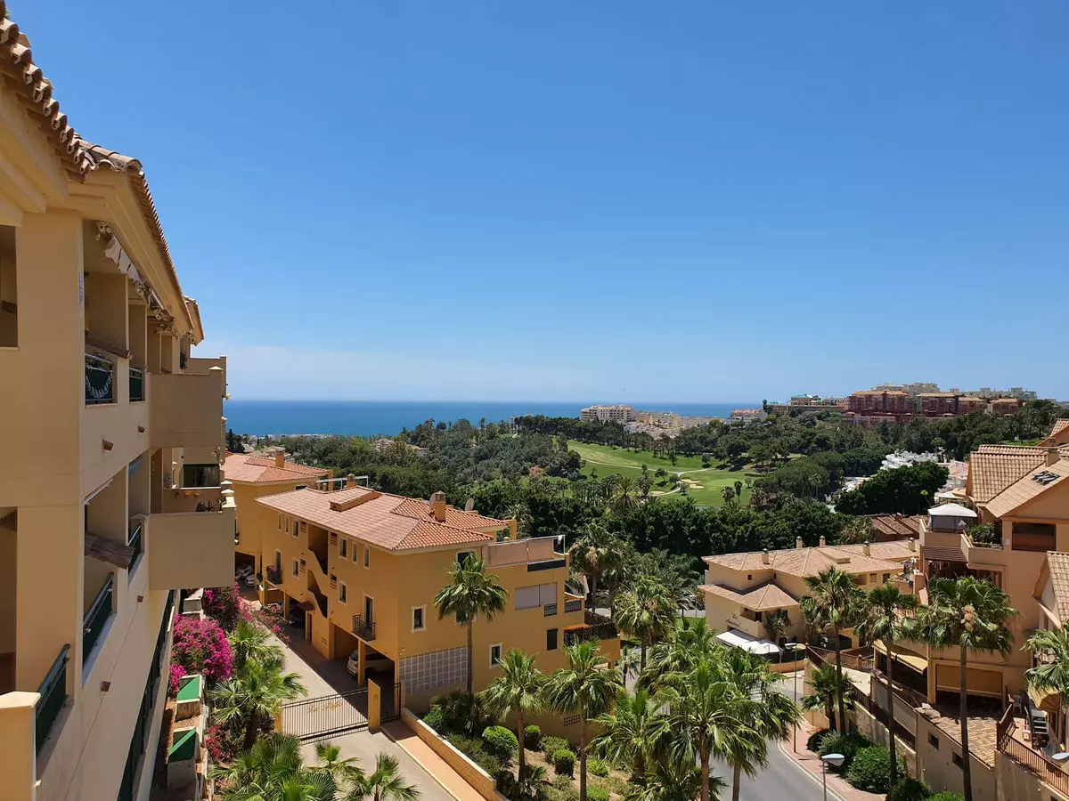 2-bedroom Apartment In Benalmádena, Spain (108 M²)