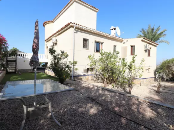 5-bedroom Villa In Algorfa, Spain (375 M²)