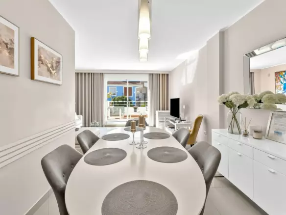 3-bedroom Apartment In Estepona, Spain (90 M²)