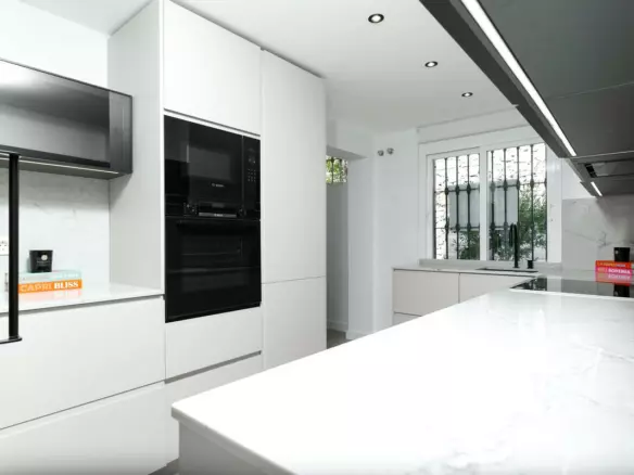 3-bedroom Apartment In Benahavis, Spain (123 M²)