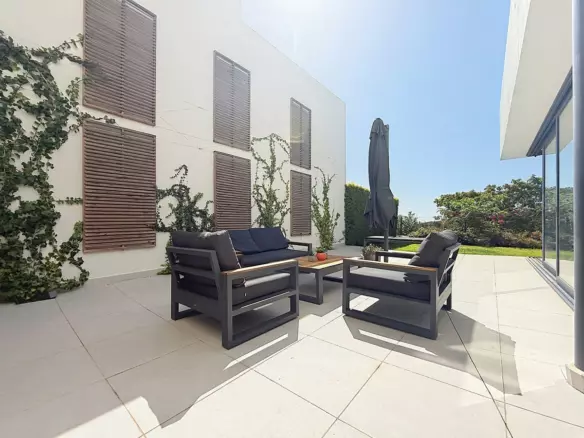 3-bedroom Apartment In Casares, Spain (184 M²)