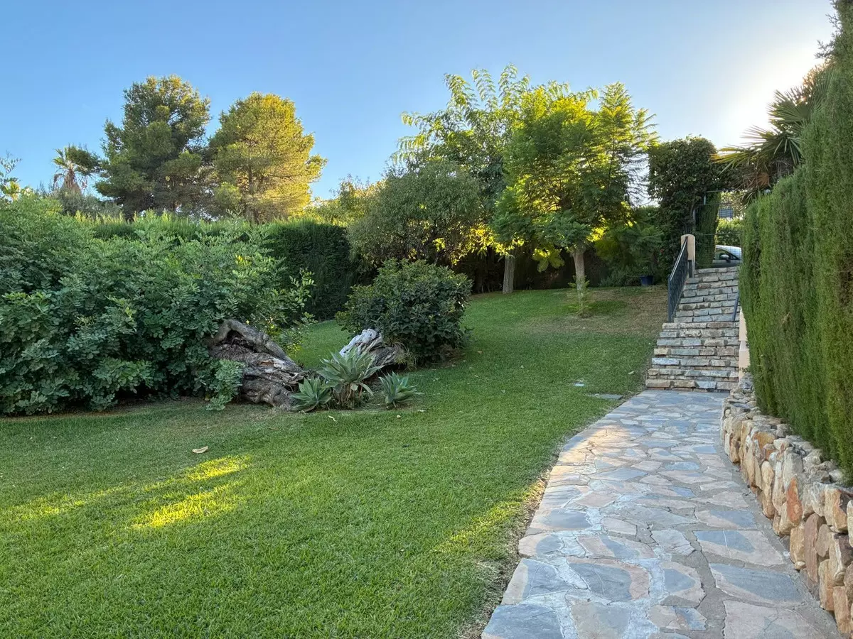 3-bedroom Apartment In Estepona, Spain (121 M²)