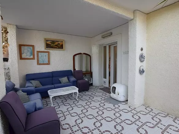 3-bedroom Villa In Torrevieja, Spain (200 M²)