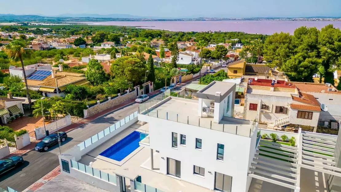 3-bedroom Town House In Orihuela, Spain (190 M²)