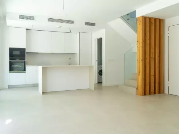 3-bedroom Villa In Estepona, Spain (140 M²)