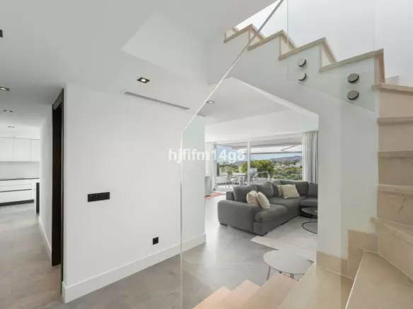 3-bedroom Apartment In Benahavis, Spain (155 M²)