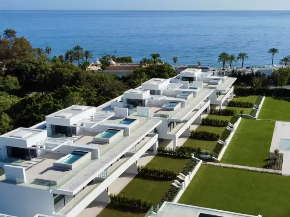 3-bedroom Villa In Marbella, Spain (447 M²)