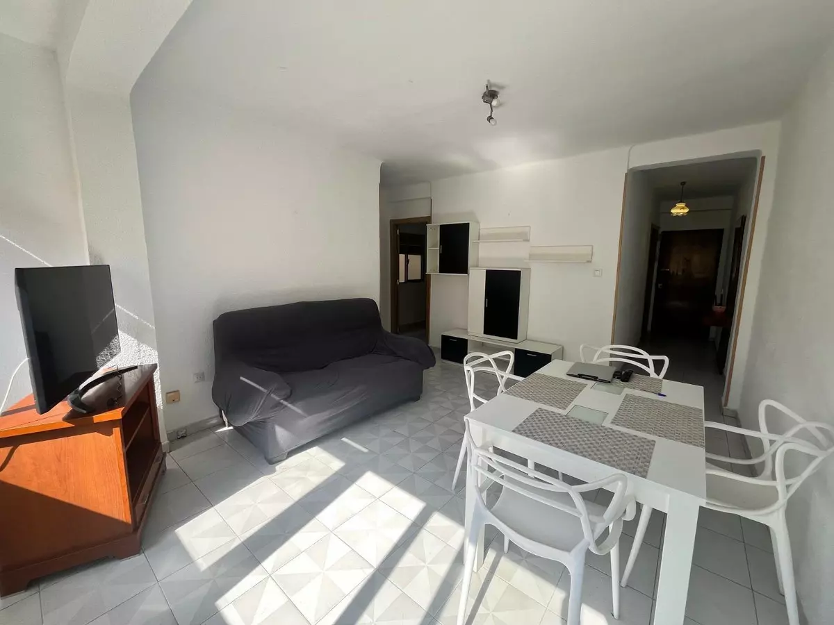 2-bedroom Apartment In Málaga, Spain (65 M²)