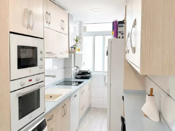 3-bedroom Apartment In Málaga, Spain (115 M²)