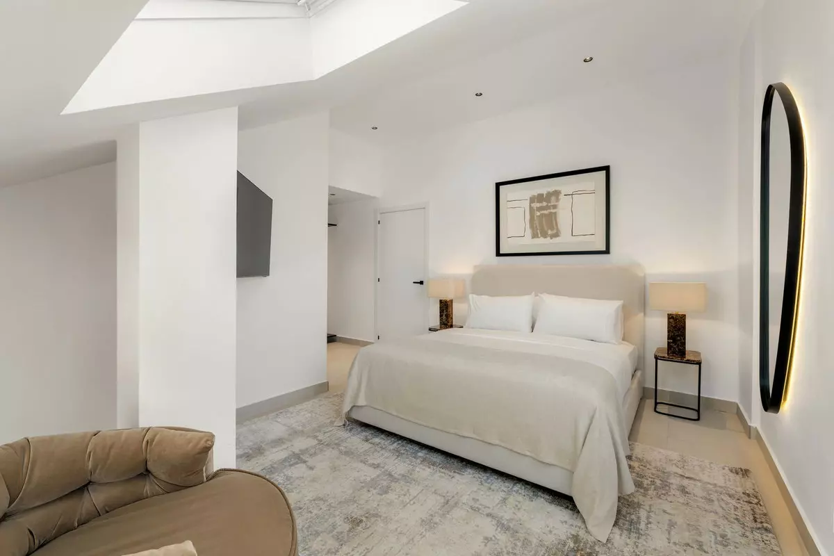 3-bedroom Apartment In Marbella, Spain (166 M²)