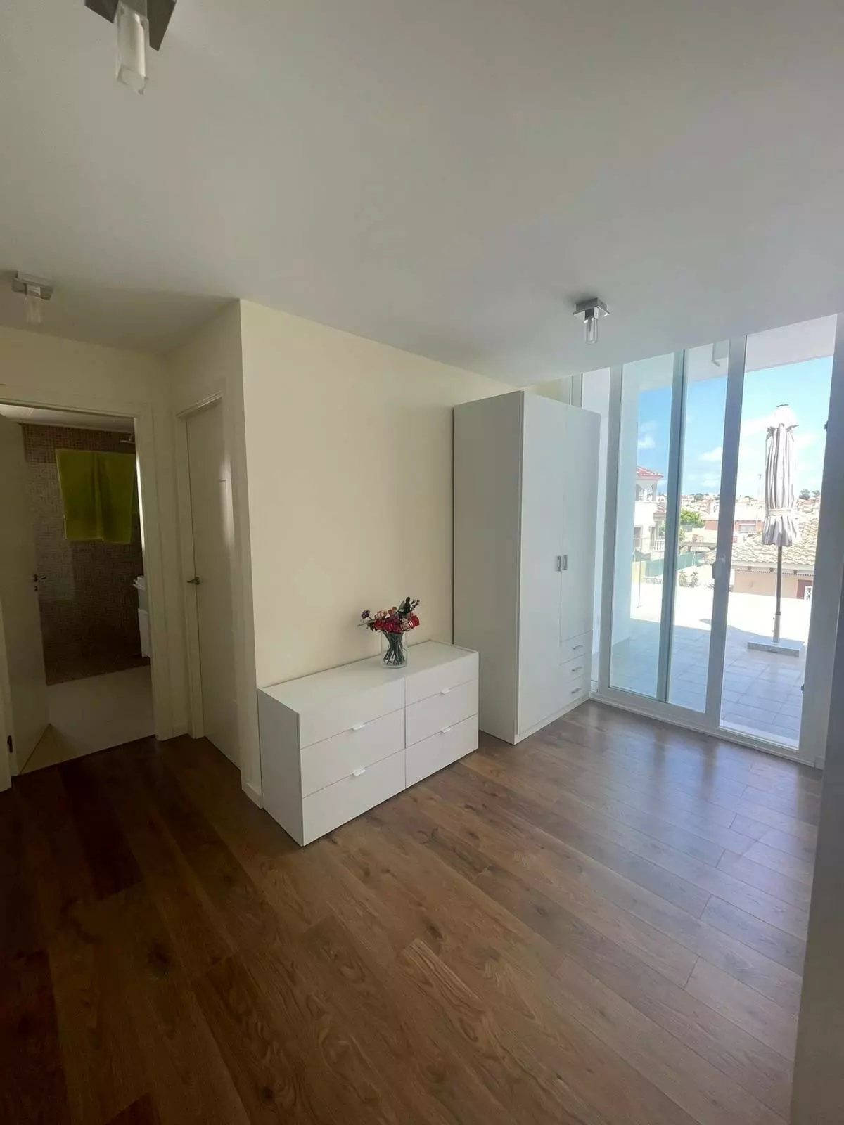 5-bedroom Villa In Bigastro, Spain (322 M²)