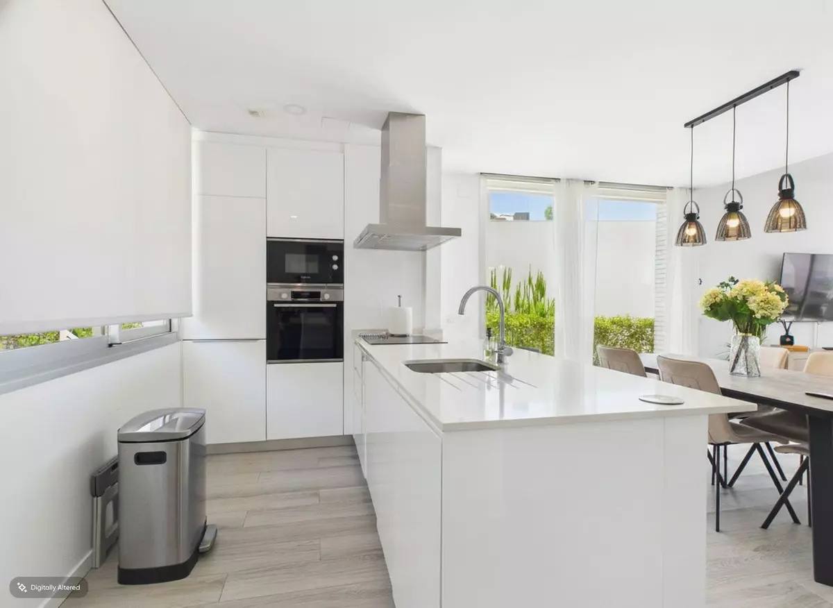 3-bedroom Villa In Estepona, Spain (117 M²)