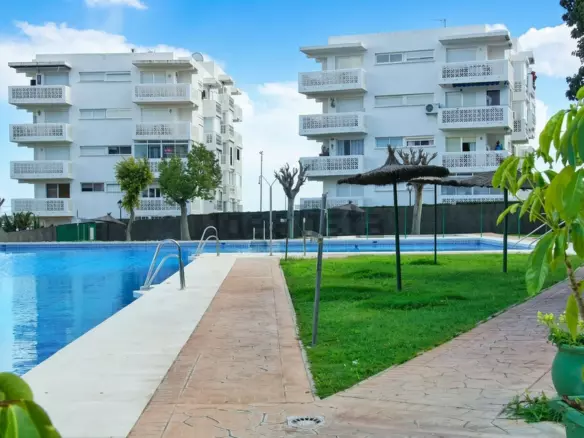 3-bedroom Apartment In Estepona, Spain (84 M²)