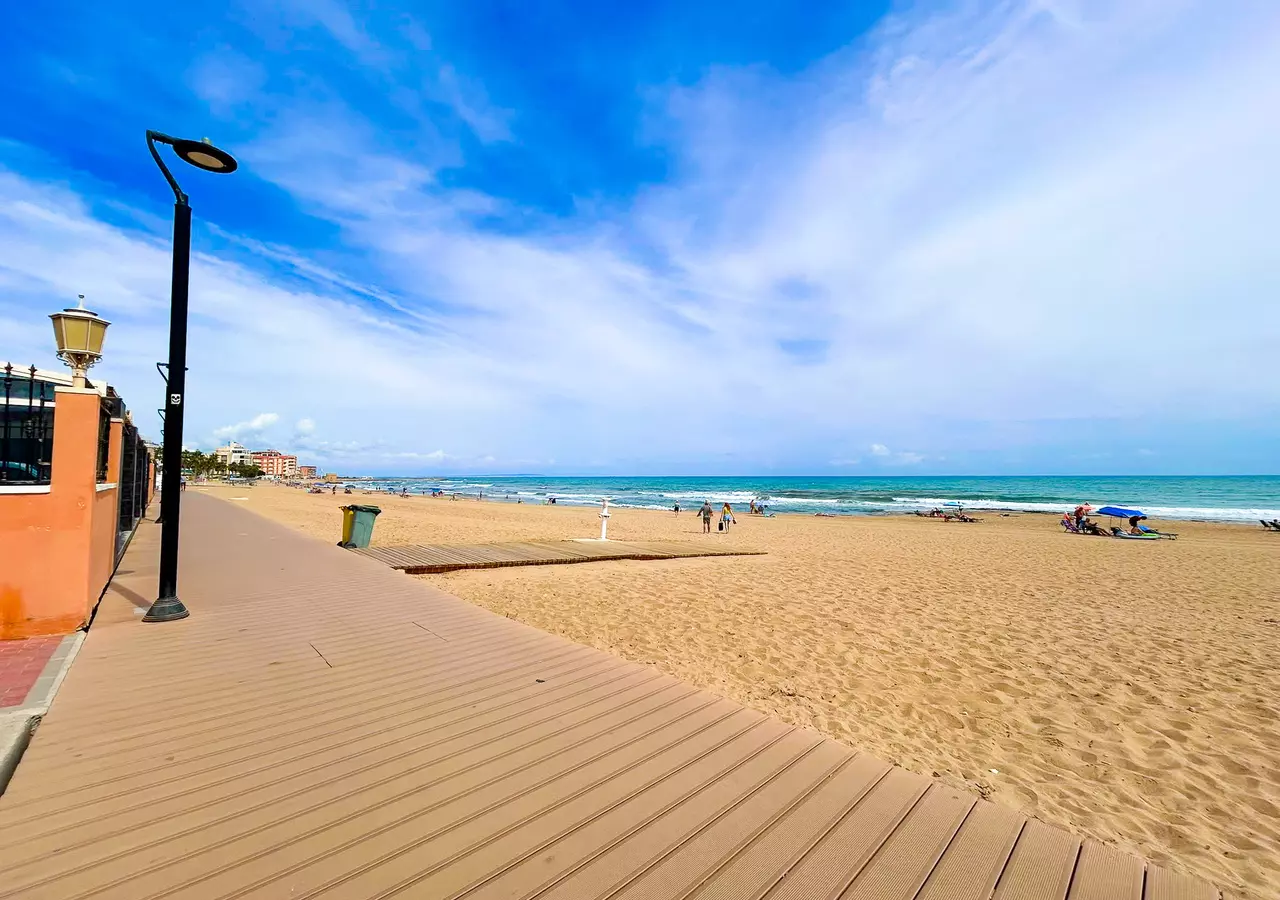 3-bedroom Apartment In Torrevieja, Spain (57 M²)