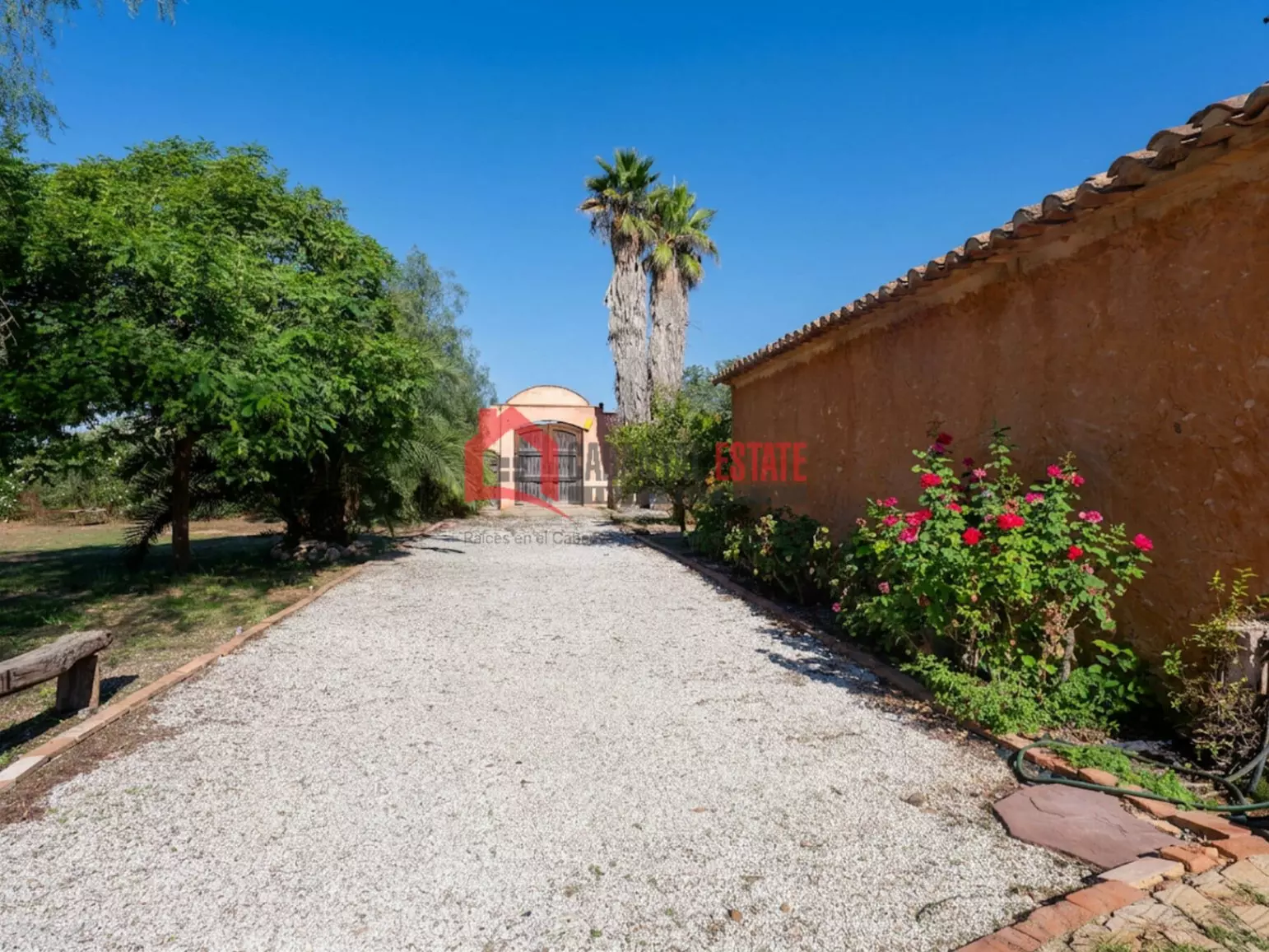 6-bedroom Farmhouse In Cheste (1.600 M²)
