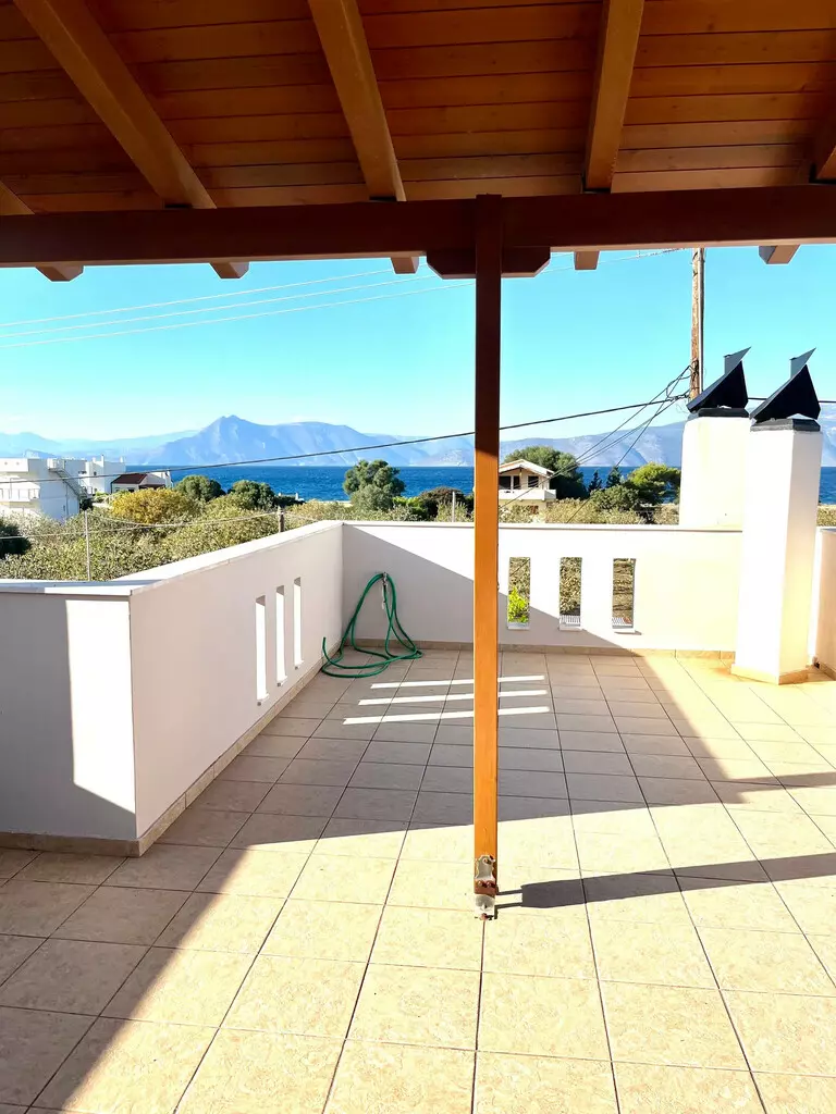 3-bedroom Complex In Vilia, Greece (380 M²)