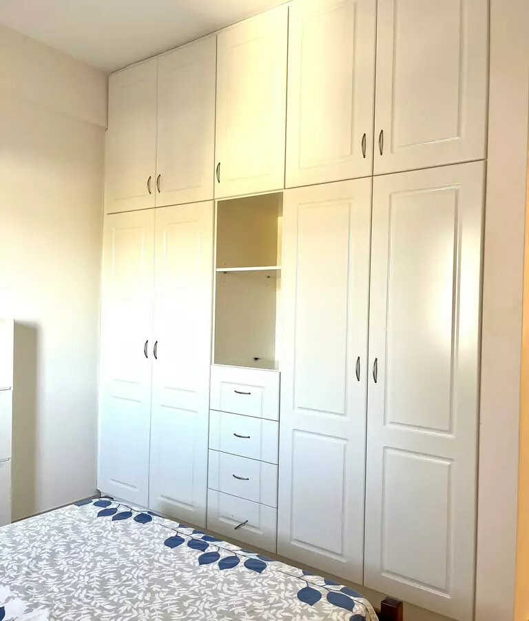 3-bedroom Complex In Vilia, Greece (380 M²)