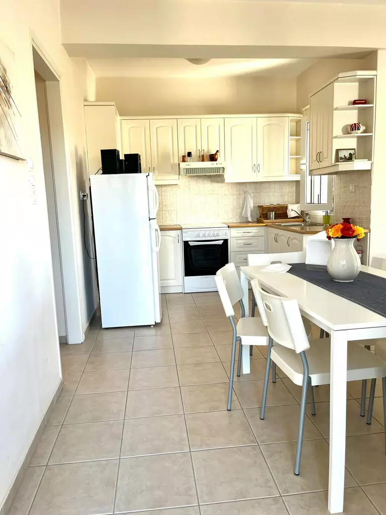 3-bedroom Complex In Vilia, Greece (380 M²)
