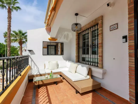 2-bedroom Townhouse In Orihuela Costa, Spain (87 M²)