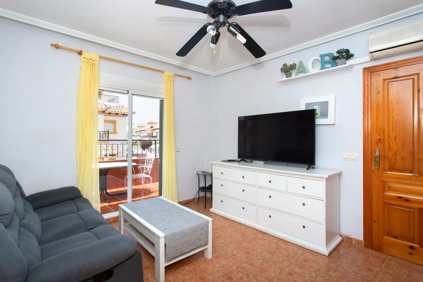 2-bedroom Apartment In Orihuela Costa, Spain (113 M²)