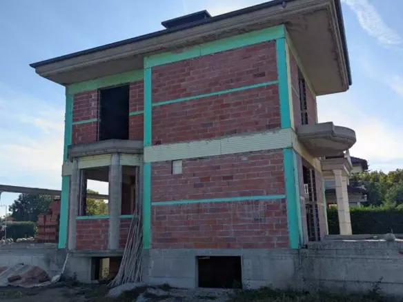3-bedroom Detached House In Paralia, Greece (246 M²)