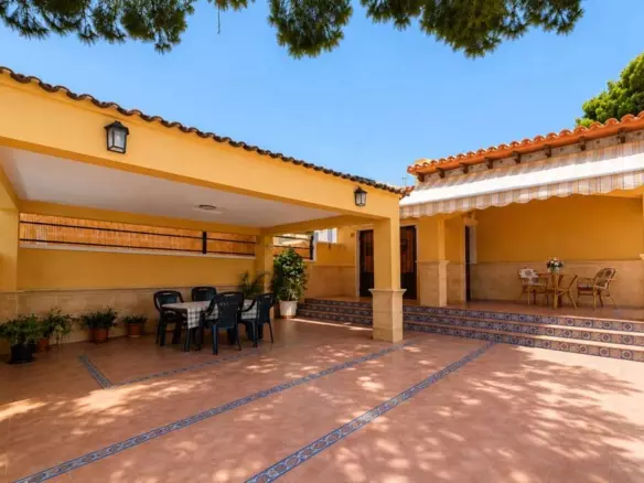 3-bedroom Semi In Orihuela Costa, Spain (131 M²)